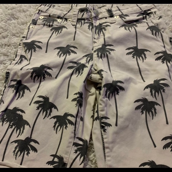 Men Shorts.. size 14 - Picture 1 of 2